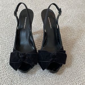 Black drapey bow Banana Republic slingbacks